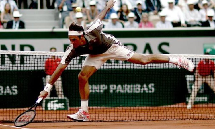 Roger Federer dropped his first set of the tournament in the quarter-final (Image credit: EPA)