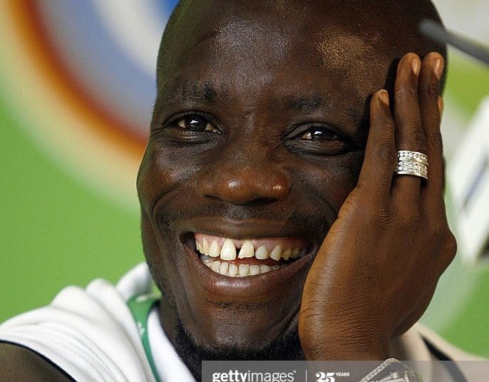 N?rnberg, GERMANY:  Ghanaian midfielder Stephen Appiah smiles during a media conference in Nurnberg, 21 June 2006. Ghana's shock World Cup upset of the Czech Republic has put a bit of a fright into the US team. That's music to the ears of the Africans' 60-year-old coach, who wants the Americans to suffer tomorrow.  AFP PHOTO/PIUS UTOMI EKPEI   (Photo credit should read PIUS UTOMI EKPEI/AFP via Getty Images)
