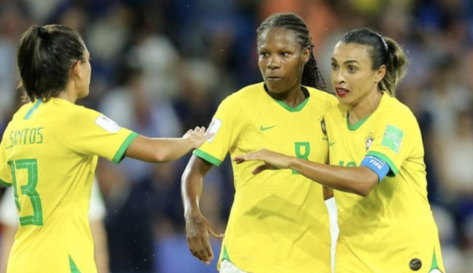 Чемпионат бразилии женщины. Женская сборная Бразилии по футболу. Бразильский женский футбол. Бразилия футбол девушки. Бразилия Япония футбол женщины.