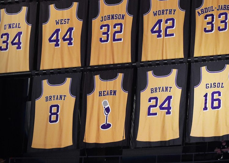 Kobe Bryant jersey retirement: Lakers hang No. 8, No. 24 in