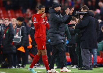 Liverpool manager Juergen Klopp and Virgil van Dijk  REUTERS/Molly Darlington