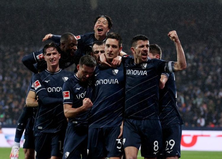 Bochum players celebrate goal against Bayern Munich Photo Courtesy: Eurosport