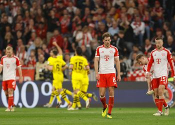 Bayern Munic players react to loss to Dortmund Photo Courtesy: GetGermanFootball.com