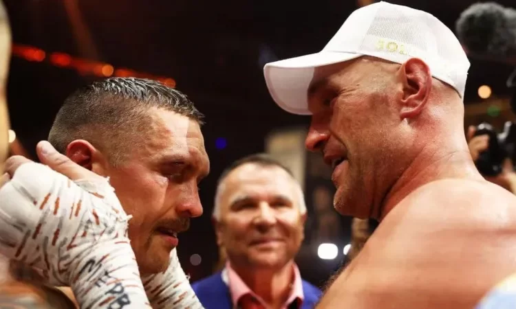 Usyk and Fury share a moment after fight Photo Courtesy: Getty Images