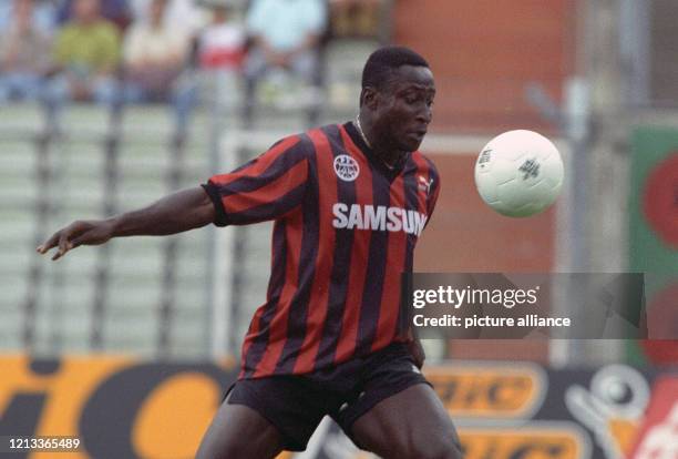 Frankfurt shows enduring love to ex Black Stars striker Tony Yeboah ...