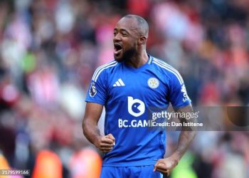 SOUTHAMPTON, ENGLAND - OCTOBER 19: Jordan Ayew of Leicester City celebrates scoring his team's third goal during the Premier League match between Southampton FC and Leicester City FC at St Mary's Stadium on October 19, 2024 in Southampton, England. (Photo by Dan Istitene/Getty Images)