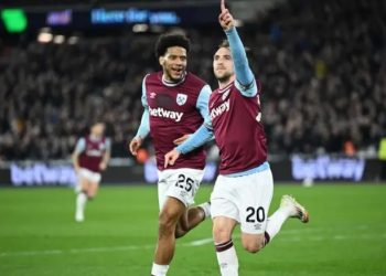 Jarrod Bowen celebrates goal with Jean-Clair Todibo Photo Courtesy: Getty Images