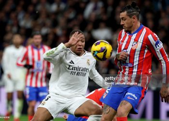 Real Madrid player Kylian Mbappé. Tie at 1 in Real Madrid vs Atletico Madrid (Photo by Juan Carlos Rojas/picture alliance via Getty Images)