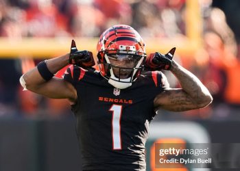 Ja'Marr Chase #1 of the Cincinnati Bengals celebrates in the second quarter against the Cleveland Browns (Photo by Dylan Buell/Getty Images)