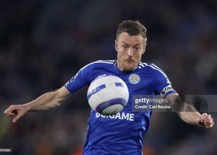 Jamie Vardy of Leicester City chases the ball (Photo by Carl Recine/Getty Images)
