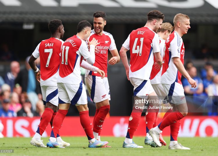Gabriel Martinelli of Arsenal celebrates scoring his team's second goal with teammates Bukayo Saka and Mikel Merino during the Premier League match between Ipswich Town FC and Arsenal FC(Photo by Julian Finney/Getty Images)