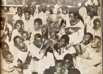 Ghana lifting the AFCON Trophy 1982 : Photo Courtesy: Ghana Remembers.com