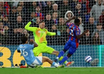 Action from Crystal Palace-Nottingham Forest game Photo Courtesy: Reuters