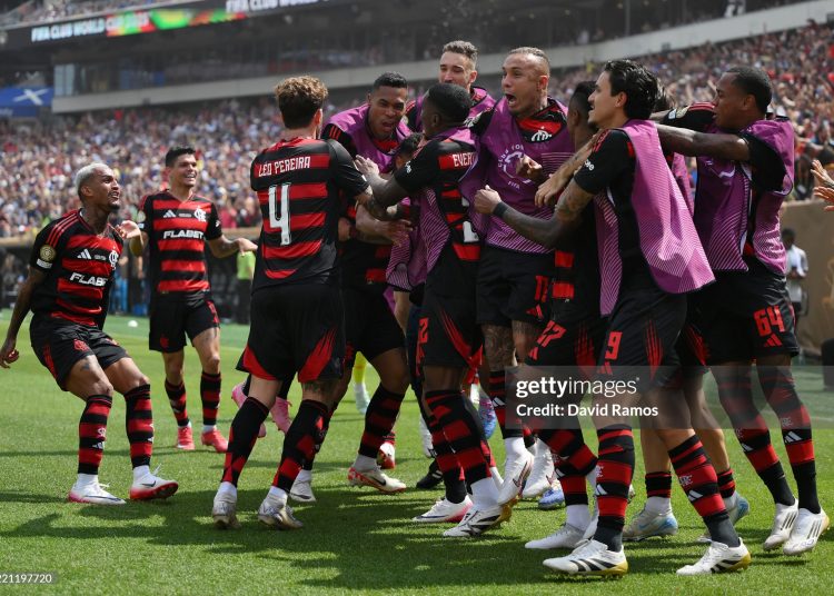 Players of CR Flamengo celebrate Wallace Yan #64 scoring the team's third goal  during the FIFA Club World Cup 2025 (Photo by David Ramos/Getty Images)