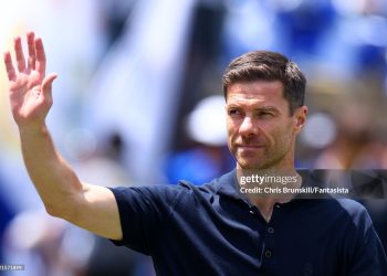 Real Madrid coach Xabi Alonso waves to the supporters ahead of the FIFA Club World Cup 2025 (Photo by Chris Brunskill/Fantasista/Getty Images)