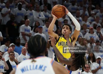 Tyrese Haliburton #0 of the Indiana Pacers scores a basket with .3 seconds remaining during the fourth quarter against the Oklahoma City Thunder (Photo by Matthew Stockman/Getty Images)