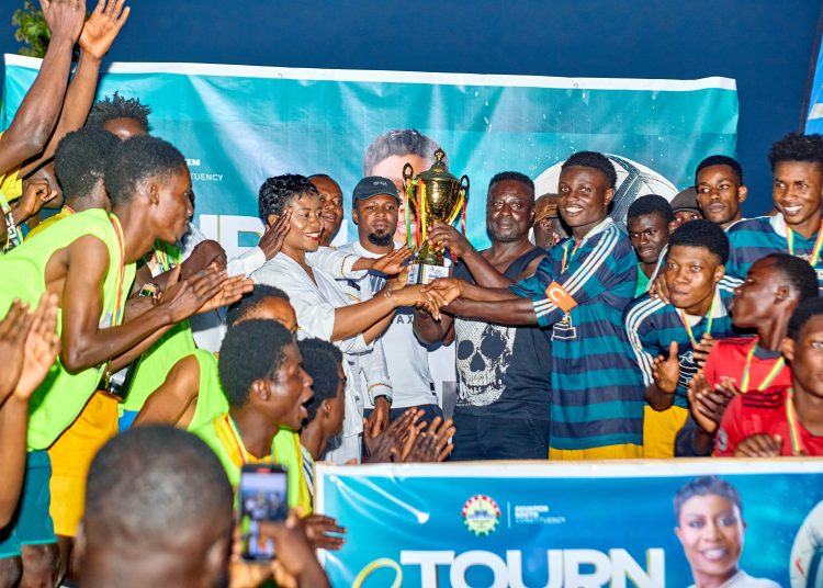 MP, Hon Lawrencia Dziwornu for Akuapim South, together with Hon. Kpeli Worlase (MP, Afram Plains), Hon.Drah Emmanuel (Mp, Upper West Akim), Hon. Frimpong Kwame Owen (Mp, Lower West Akim) present trophy to eventual winners of 2025 Soccer Tournament Banabas FC.