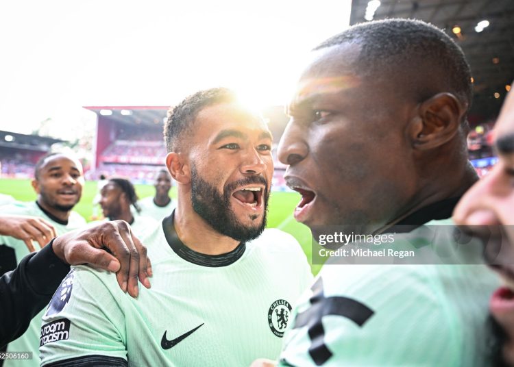 Nicolas Jackson of Chelsea celebrates scoring his winning goal with Reece James .(Photo by Michael Regan/Getty Images)