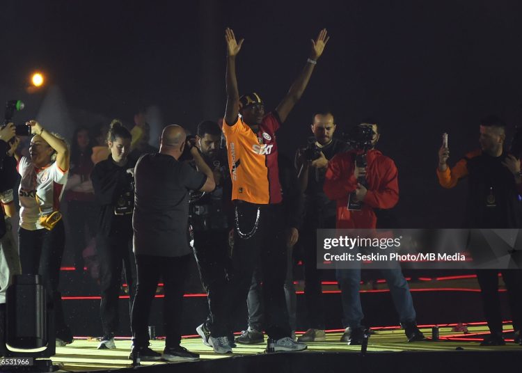 Galatasaray Victor Osimhen is on stage, waving to the fans. Galatasaray Sports Club celebrated its 25th championship in the Turkish Super Lig at the Yenikap Rally Area. The event, which was attended by many artists, marked the celebration of their third consecutive title on May 25, 2025 in Istanbul, Turkey. (Photo by Seskim Photo/MB Media/Getty Images)