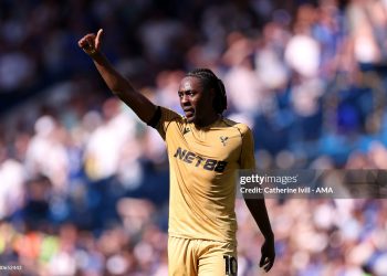 A thumbs up from Eberechi Eze (Photo by Catherine Ivill - AMA/Getty Images)