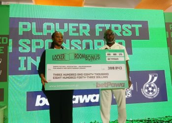 Borah Ndanyunga together with Prosper Harrison Addo , General secretary,GFA