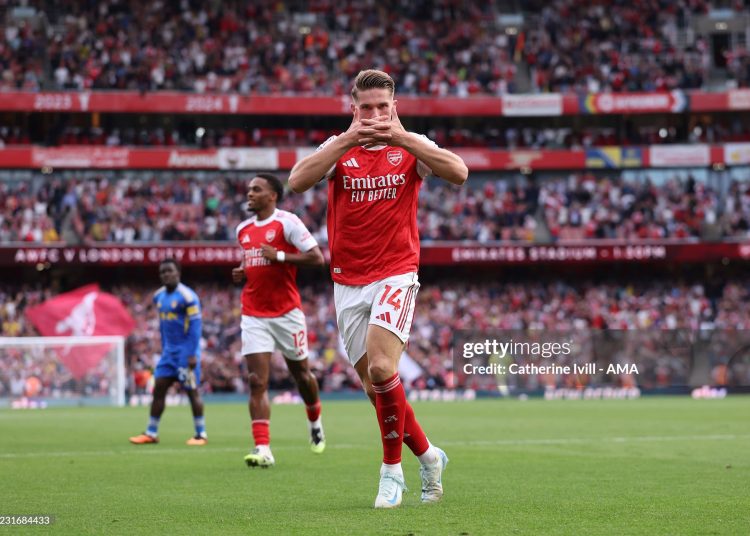 Viktor Gyokeres and Jurien Timber (Photo by Catherine Ivill - AMA/Getty Images)