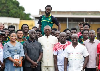 Sports Minister Kofi Adams (in glasses MIDDLE) with Kotoko Photo Courtesy: AKSC