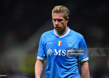 Kevin De Bruyne of SSC Napoli is in action during the Serie A Enilive match between AC Milan and SSC Napoli (Photo by Andrea Diodato/NurPhoto via Getty Images)