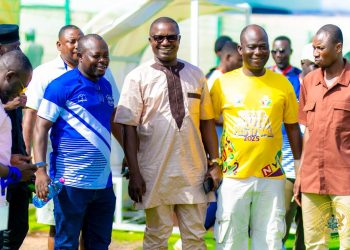 Hon. John Jinapor (middle)