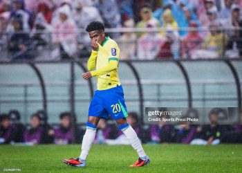 Estevão of Brazil looks on during the international friendly (Photo by Ricardo Nogueira/Sports Press Photo/Getty Images)