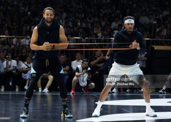 Stephen Curry and Seth Curry attend the opening training session of Curry Camp during Stephen Curry 2025 (Photo by Zhizhao Wu/Getty Images)