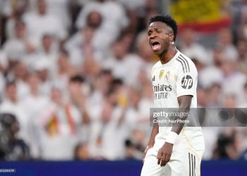 Vinicius Junior left winger of Real Madrid and Brazil leaves in a huff as he is replaced during the La Liga EA Sports match between Real Madrid CF and FC Barcelona (Photo by Jose Breton/Pics Action/NurPhoto via Getty Images)