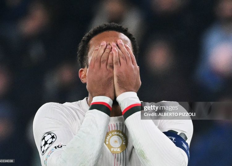 Chelsea's English defender #24 Reece James reacts after missing a goal opportunity during the UEFA Champions League league phase day 6 football match between Atalanta Bergamo and Chelsea FC (Photo by Alberto PIZZOLI / AFP via Getty Images)