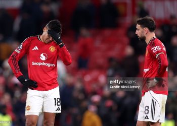 Casemiro and Bruno Fernandes of Manchester United look dejected after the draw in the Premier League match between Manchester United and West Ham United (Photo by Alex Livesey/Getty Images)