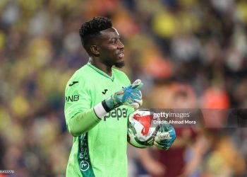 André Onana of Trabzonspor looks on during the Trendyol Süper Lig match between Fenerbahçe SK and Trabzonspor (Photo by Ahmad Mora/Getty Images)