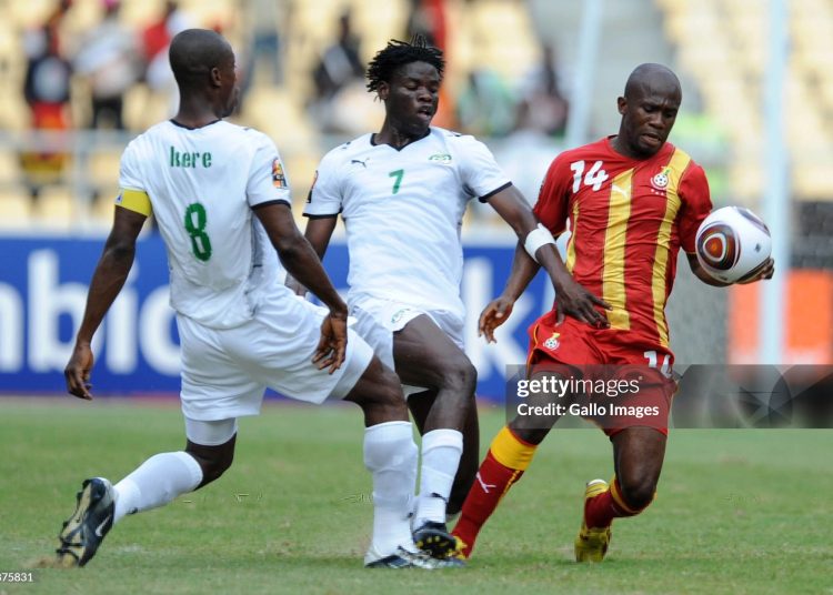 (L-R) Mahamoudou Kere, Florent Rouamba of Burkina Faso challenge Matthew Amoah of Ghana during the Africa Cup of Nations Group B match between Burkina Faso and Ghana (Photo by Lefty Shivambu/Gallo Images/Getty Images)