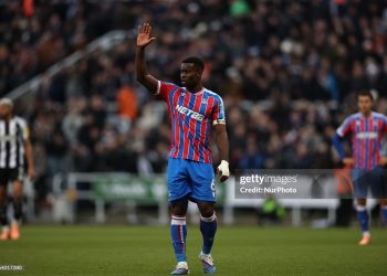 Marc Guehi of Crystal Palace appeals to the assistant referee for an offside against Yoane Wissa of Newcastle United in the build-up to Anthony Gordon's disallowed goal during the Premier League match between Newcastle United and Crystal Palace (Photo by Michael Driver/MI News/NurPhoto via Getty Images)