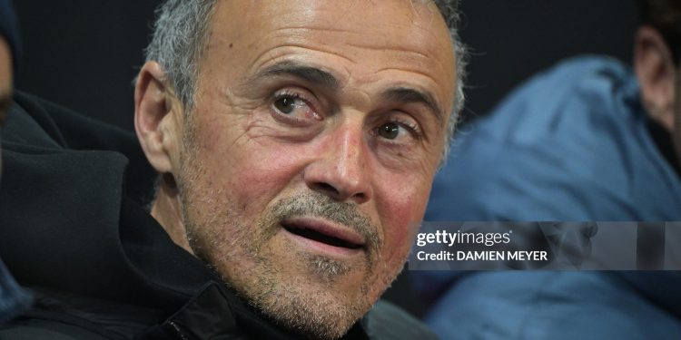 Paris Saint-Germain's Spanish headcoach Luis Enrique looks on ahead of the French L1 football match between Stade Rennais FC and Paris Saint-Germain (PSG) (Photo by Damien MEYER / AFP via Getty Images)