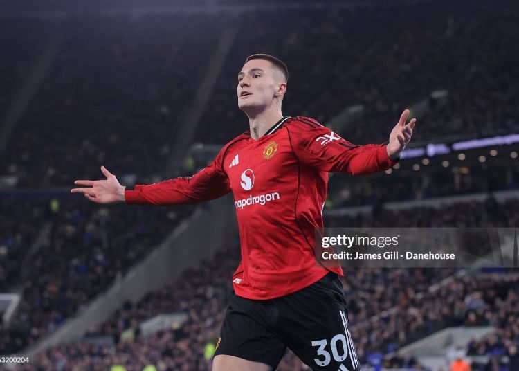 Benjamin Sesko of Manchester United celebrates after scoring their first goal during the Premier League match between Everton and Manchester United (Photo by James Gill - Danehouse/Getty Images)