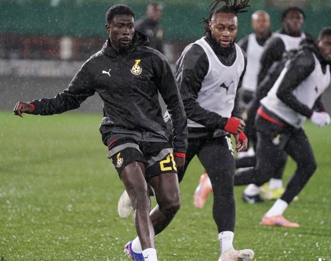 Black stars - CCTV - Robbery