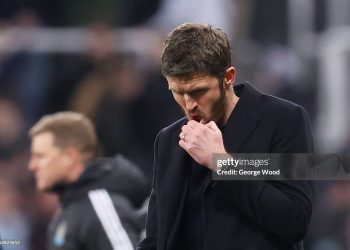 NEWCASTLE UPON TYNE, ENGLAND - MARCH 04: Michael Carrick, Manager of Manchester United, looks dejected following the Premier League match between Newcastle United and Manchester United at St James' Park on March 04, 2026 in Newcastle upon Tyne, England. (Photo by George Wood/Getty Images)