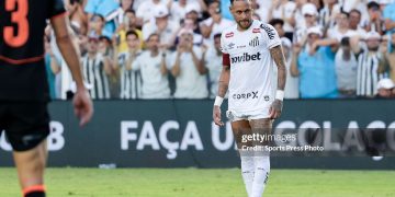SANTOS, BRAZIL - MARCH 15: Neymar Jr of Santos prepares to take a free kick during a Brasileirao 2026 match between Santos and Corinthians at Estadio Urbano Caldeira on March 15, 2026 in Santos, Brazil. (Photo by Marco Buenavista/Sports Press Photo/Getty Images)