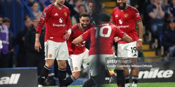 Matheus Cunha of Manchester United celebrates scoring the opening goal with Diogo Dalot, Bruno Fernandes and Bryan Mbeumo during the Premier League match between Chelsea and Manchester United (Photo by Charlotte Wilson/Offside/Offside via Getty Images)