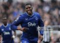 Thierno Barry of Everton celebrates after scoring their side's third goal during the Premier League match between Newcastle United and Everton (Photo by James Gill - Danehouse/Getty Images)