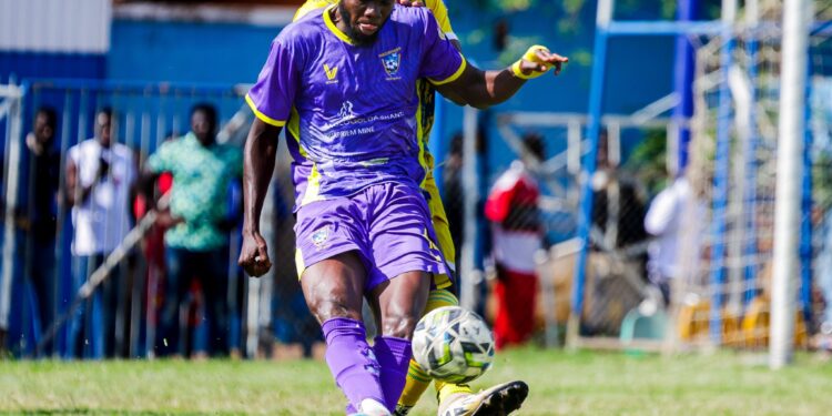 Shot from Medeama-Berekum Chelsea (yellow) game Photo Courtesy: Medeama