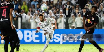 Neymar of Santos shoots for goal during a Brasileirao 2026 match between Santos (Photo by Marco Buenavista/Sports Press Photo/Getty Images)