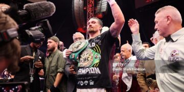 Oleksandr Usyk celebrates after beating Rico Verhoeven in their WBC World Heavyweight  Title during the Glory in Giza - Fight Night at The Pyramids (Photo by Mark Robinson/Getty Images).