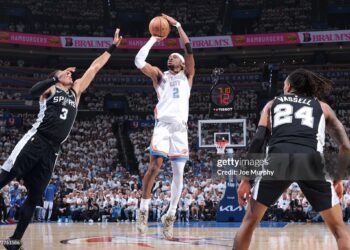Shai Gilgeous-Alexander #2 of the Oklahoma City Thunder shoots the ball during the game against the San Antonio Spurs during Game Five of the NBA Western Conference Finals (Photo by Joe Murphy/NBAE via Getty Images)