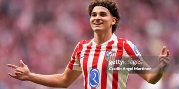 Julian Alvarez of Atletico de Madrid celebrates scoring his team's fourth goal during the LaLiga EA Sports match between Atletico de Madrid and Real Madrid CF (Photo by Angel Martinez/Getty Images)