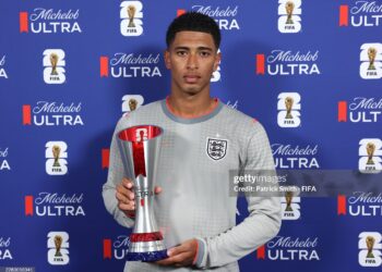 FOXBOROUGH, MASSACHUSETTS - JUNE 23: Jude Bellingham #10 of England poses for a photograph with the Superior Player of the Match award after the FIFA World Cup 2026 Group L match between England and Ghana at Boston Stadium on June 23, 2026 in Foxborough, Massachusetts. (Photo by Patrick Smith - FIFA/FIFA via Getty Images)
